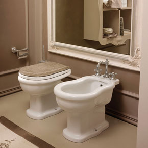 Sanitaryware Retrò style
            in ceramic
             toilet seat in dove grey silver leaf finish, cat. C.